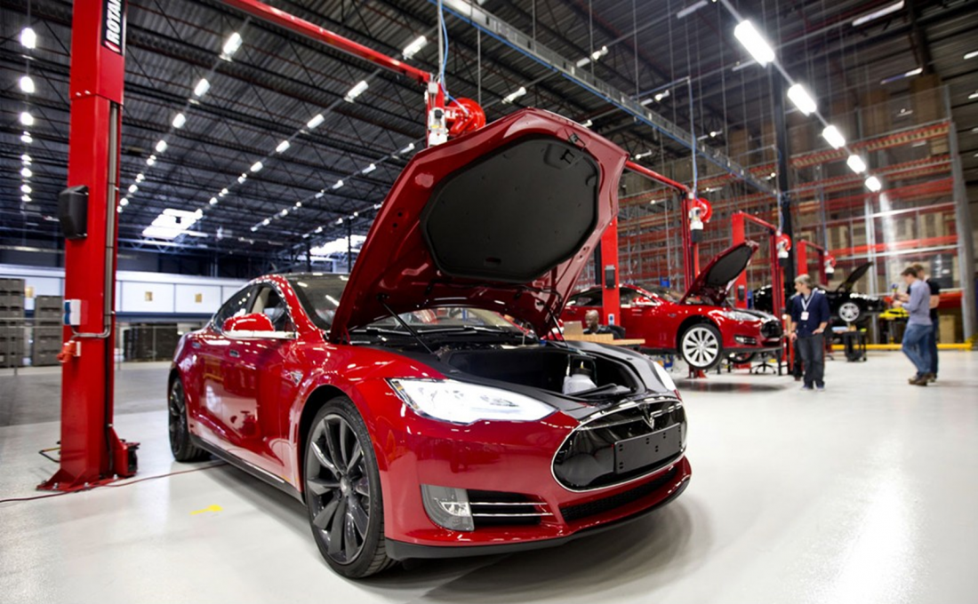 Tesla motors. Тесла электромобиль производитель. Завод Tesla в США. Тесла автомобиль заводы.